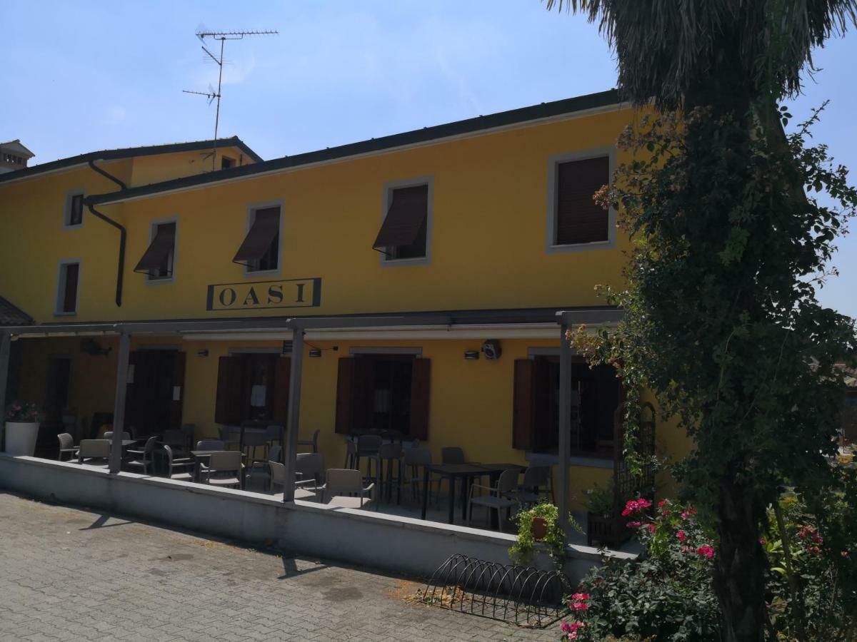 Trattoria Bar Oasi Hotel Pocenia Екстериор снимка